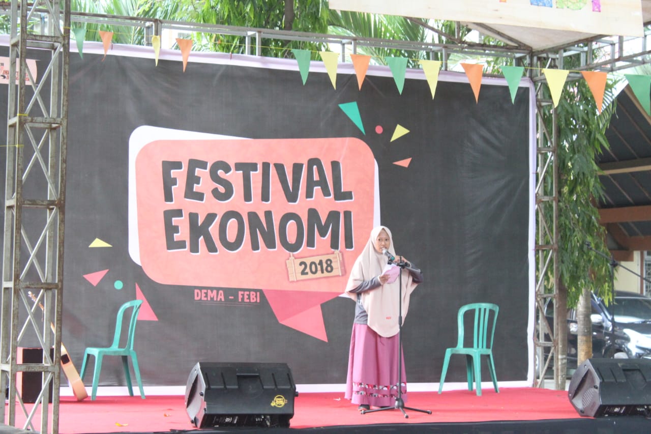 Gambar Lomba Baca Puisi dan Panggung Ekspresi Meriahkan Hari Kedua Festival Ekonomi